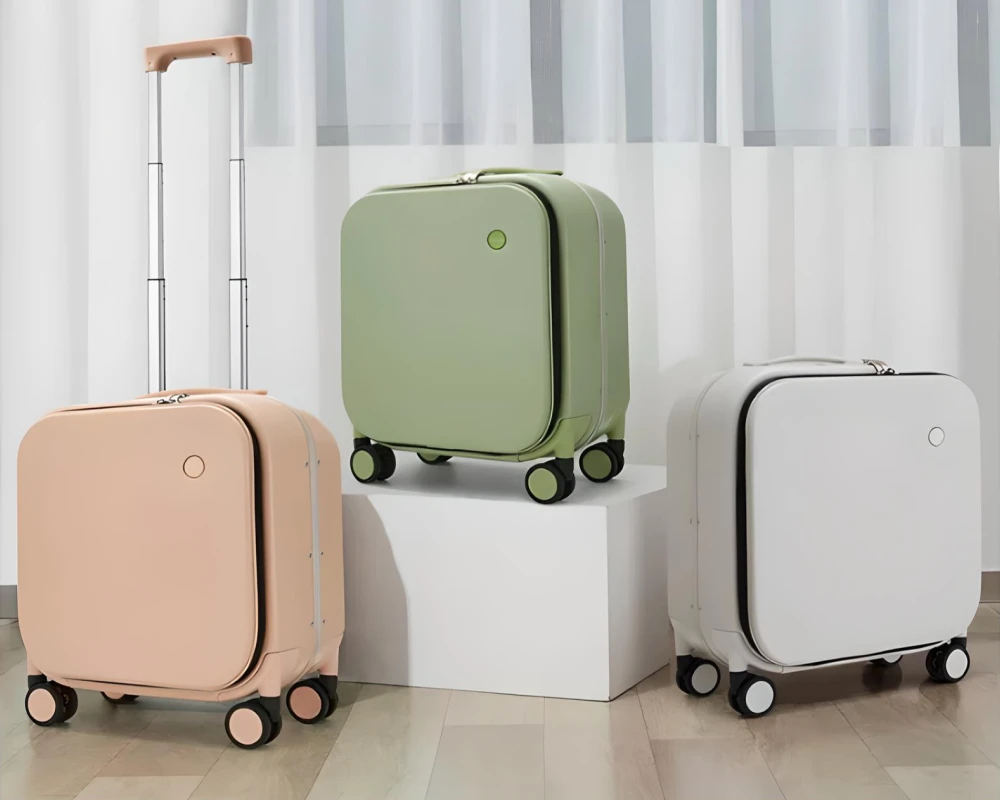 rolling luggage carry on